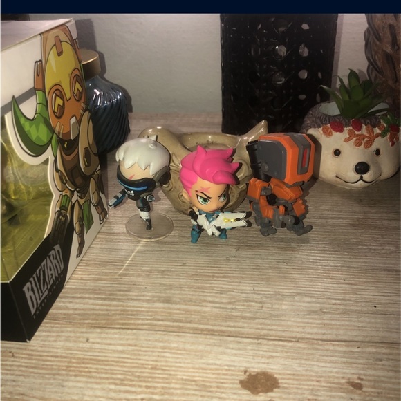 Over watch action figures collectible - Picture 8 of 8